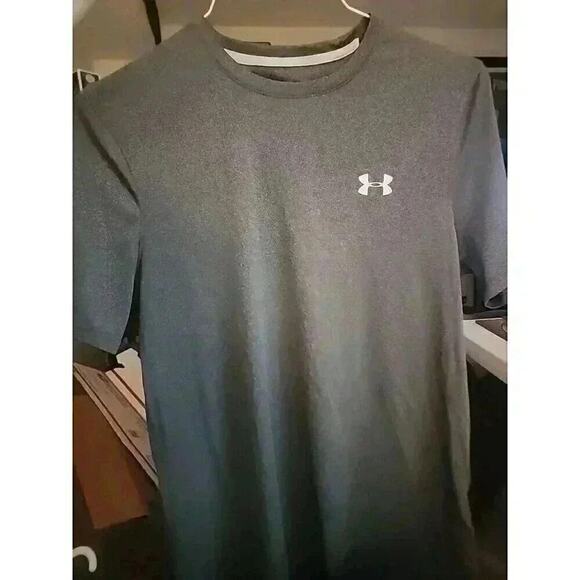 Under Armour T-Shirt Medium Men's Unisex Loose Shirt Top Heatgear CR2 Excellent - Picture 1 of 6